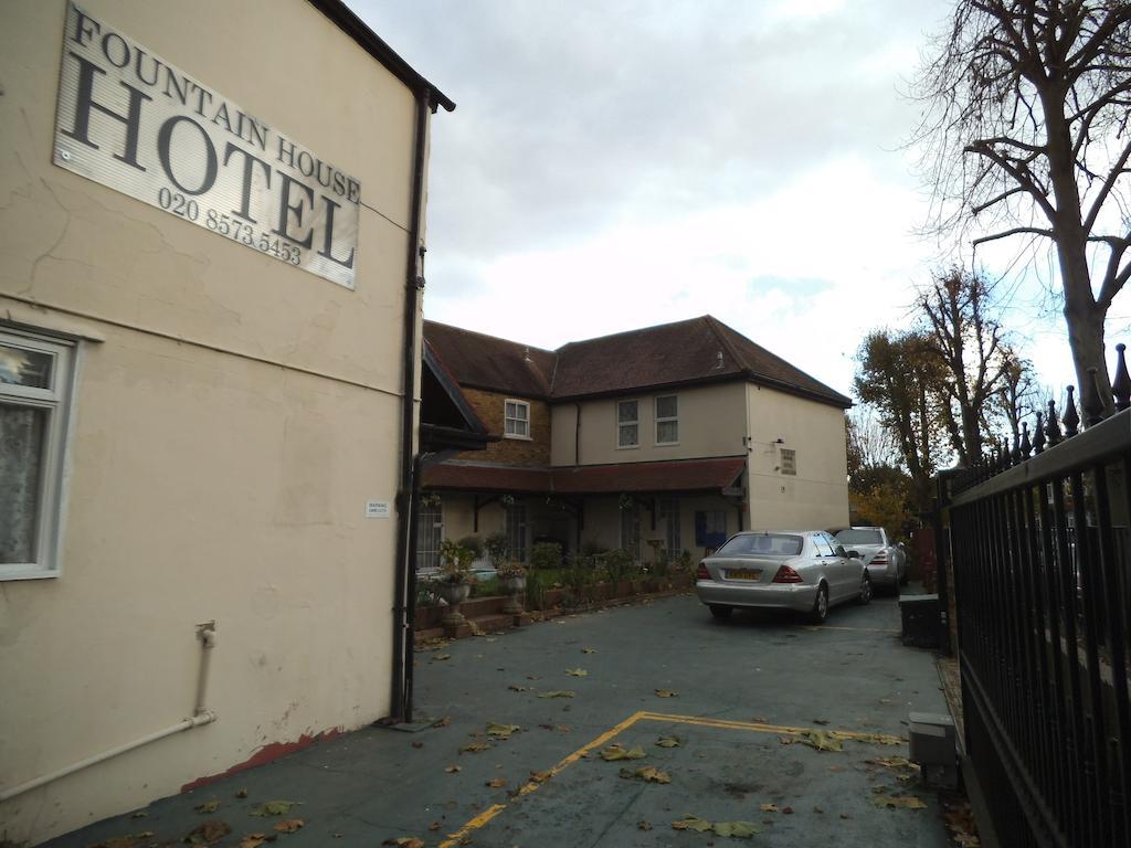 Fountain House Hotel Хейс Екстериор снимка